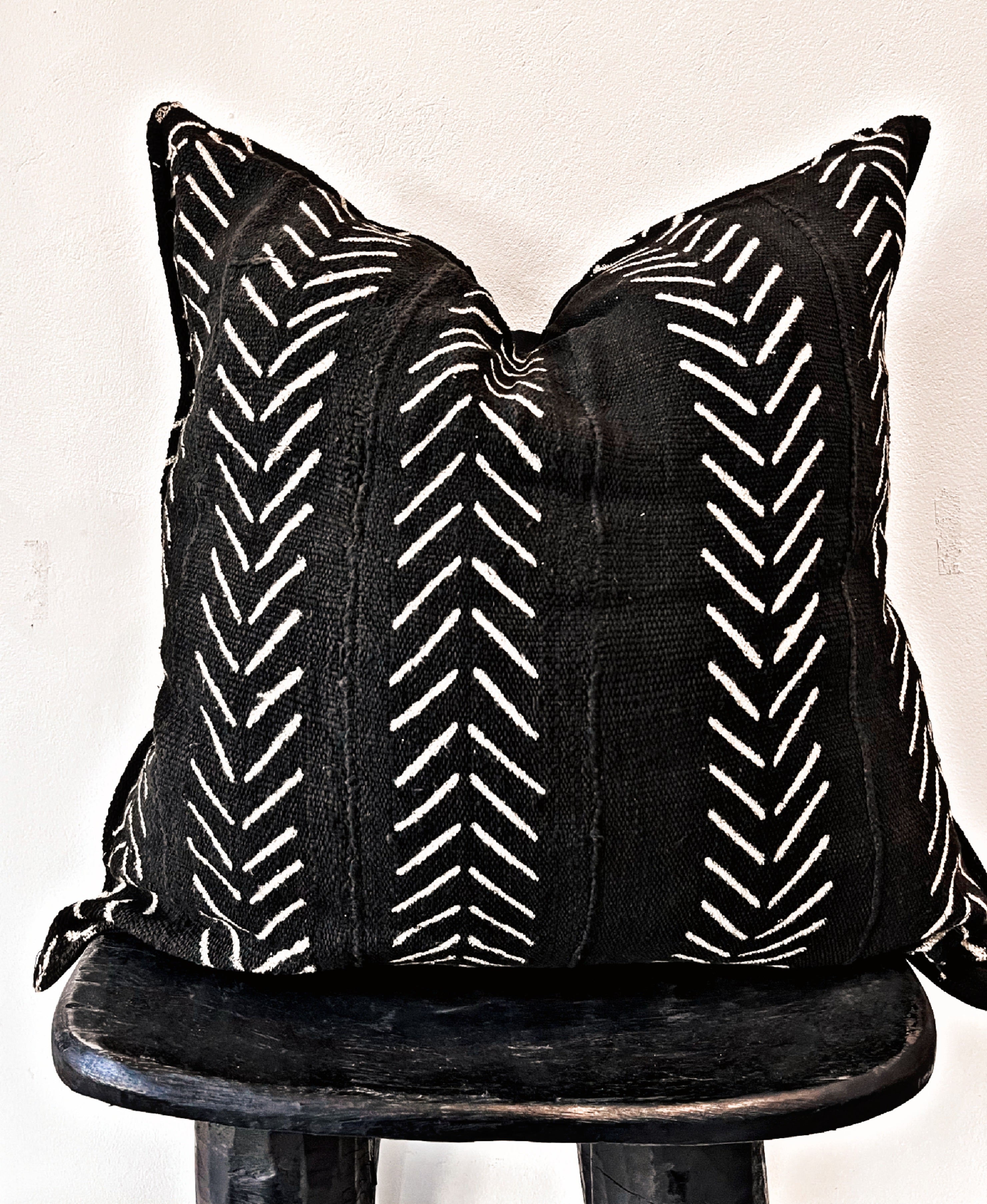 Yorosso Black Mudcloth Cushion