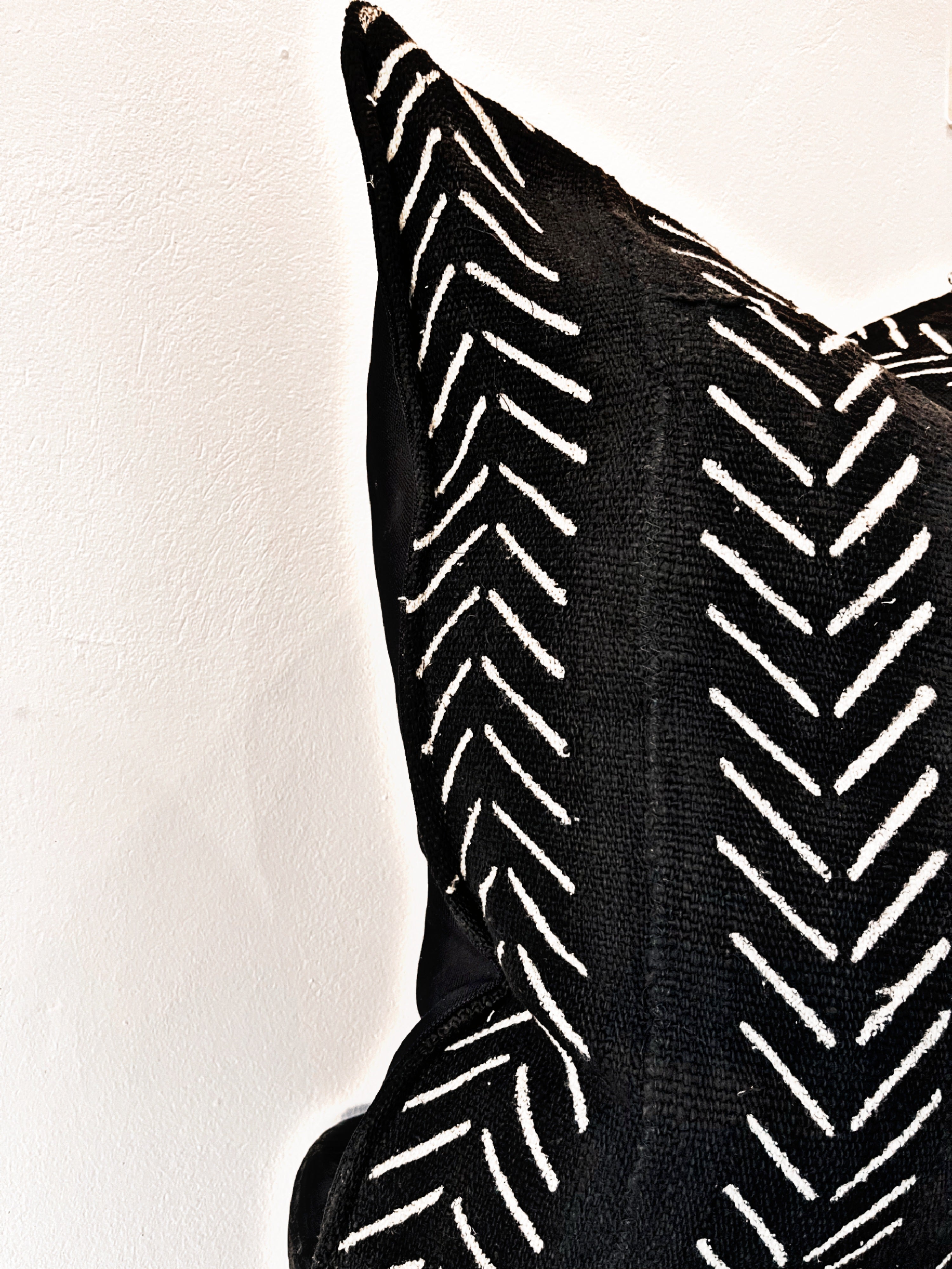 Yorosso Black Mudcloth Cushion