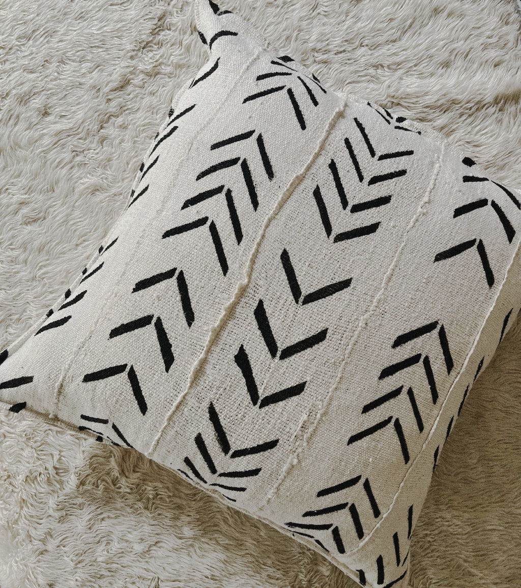 Yorosso Cream Mudcloth Cushion