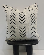 Yorosso Cream Mudcloth Cushion