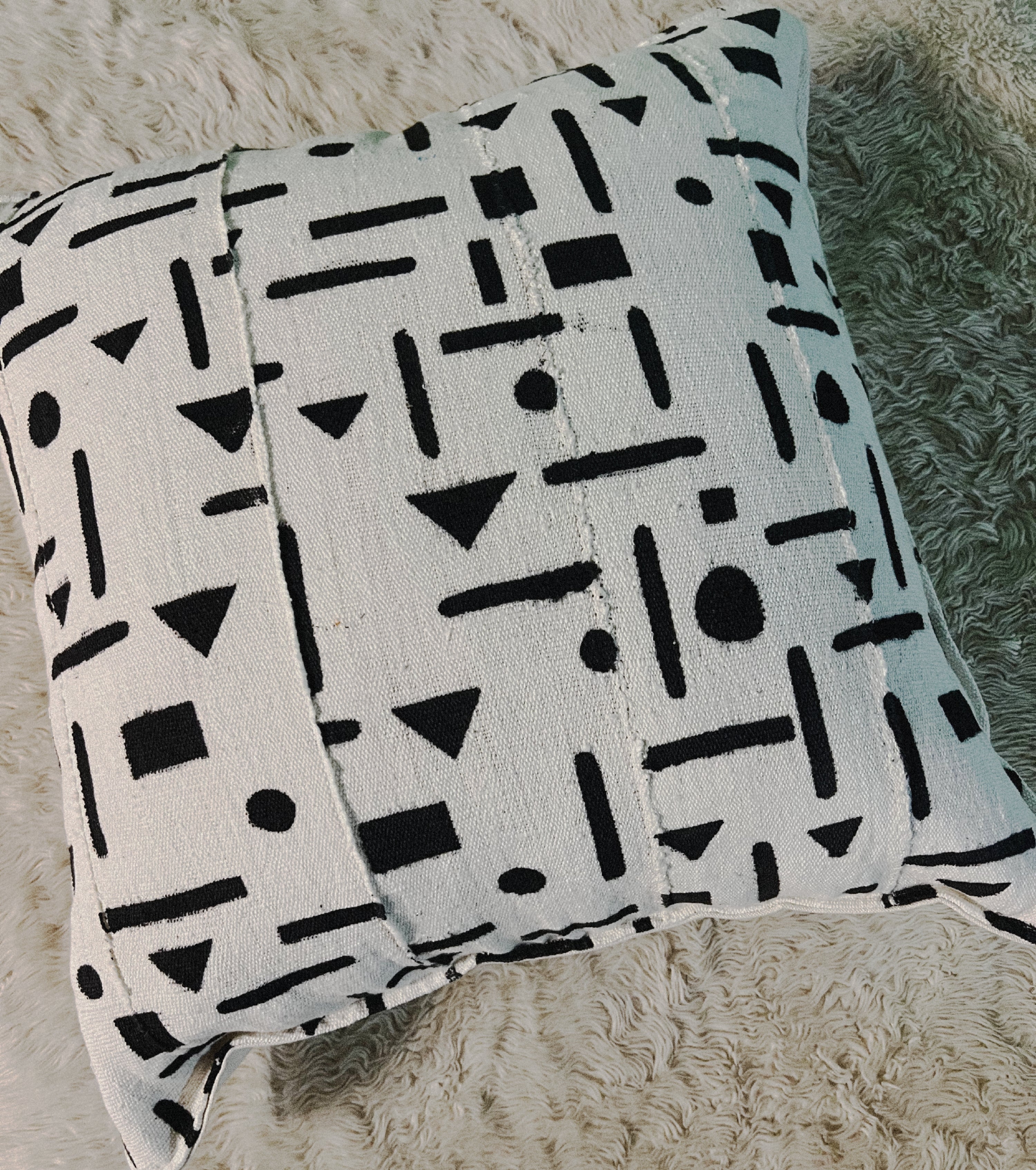 Zégoua Cream Mudcloth Cushion