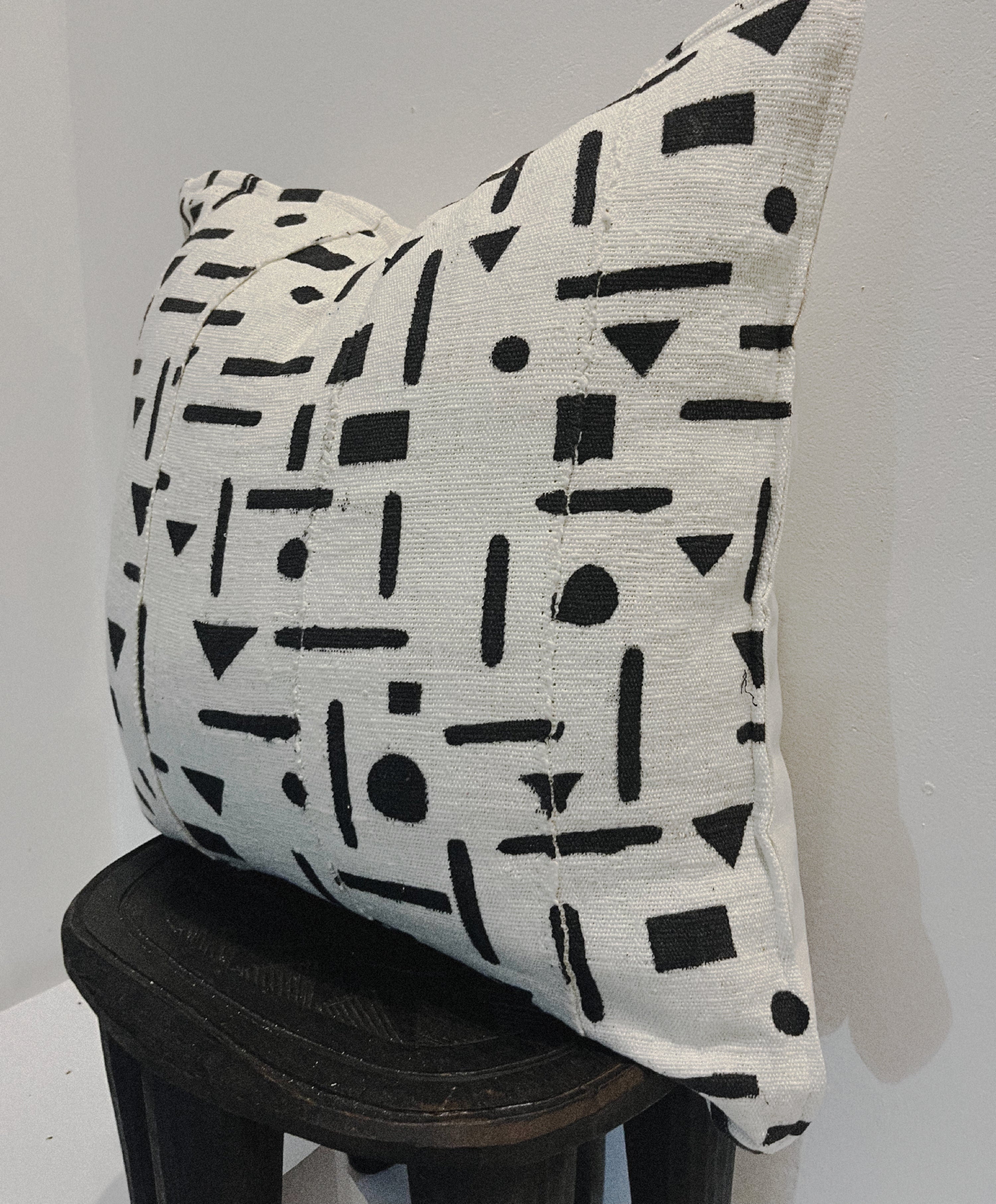 Zégoua Cream Mudcloth Cushion