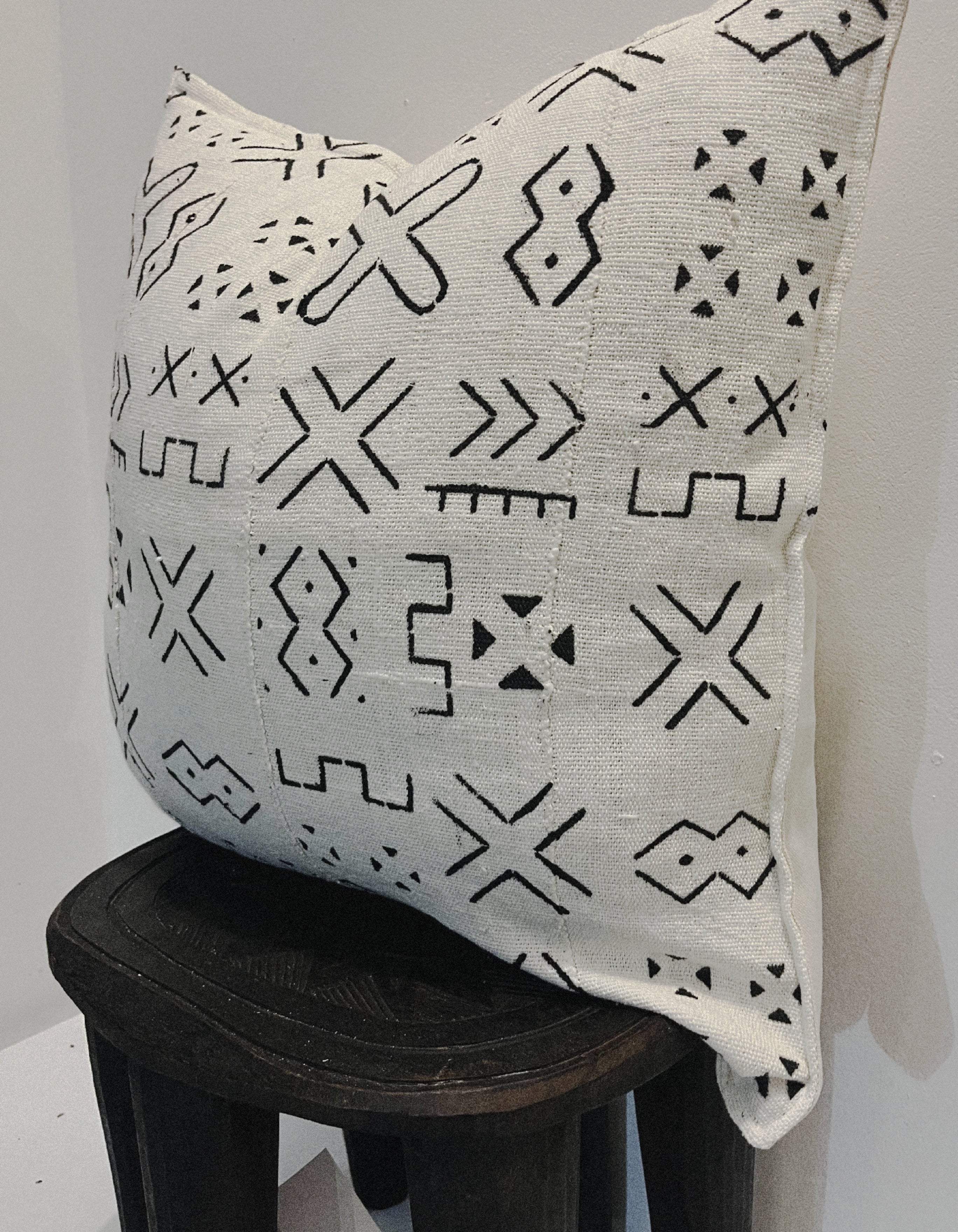 Koumantou Cream Mudcloth Cushion