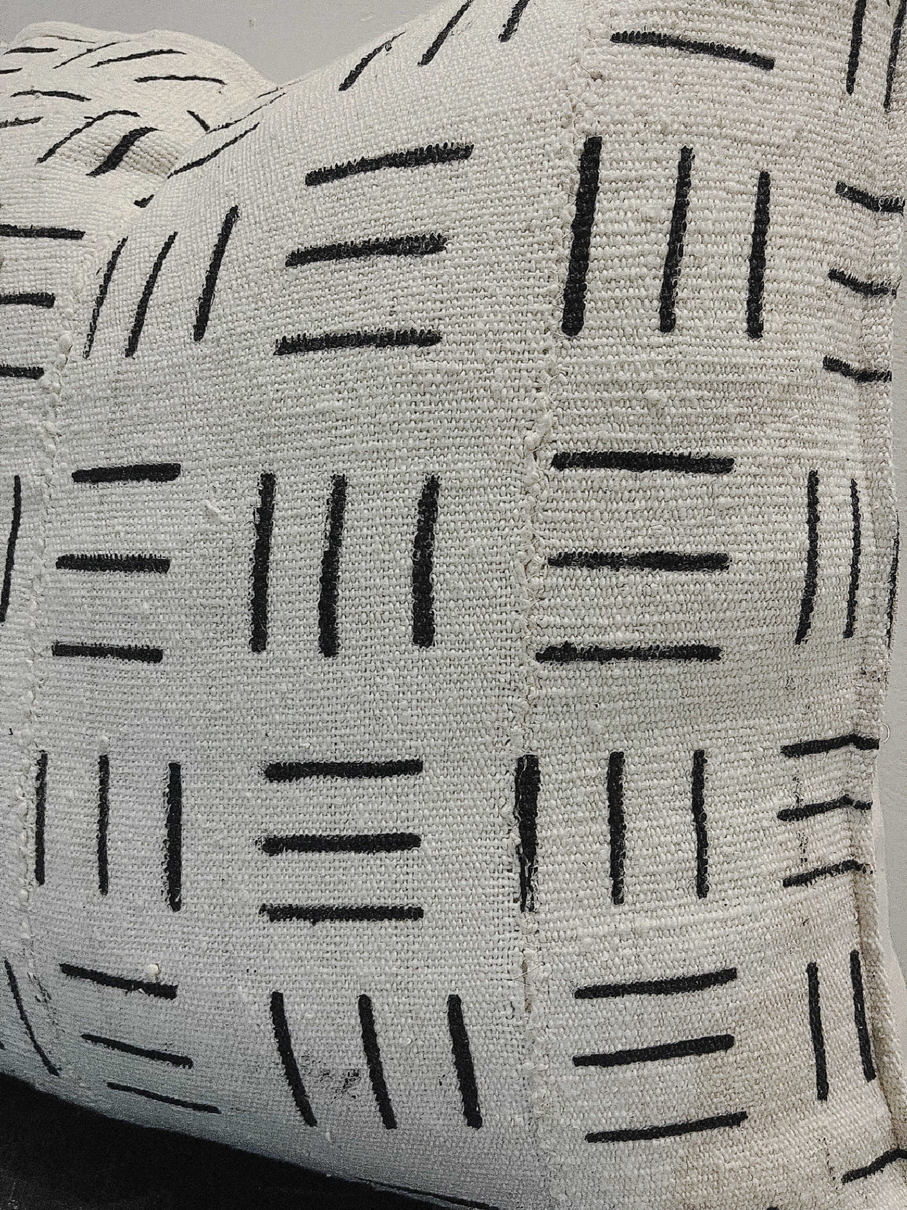 Ménaka Cream Mudcloth Cushion